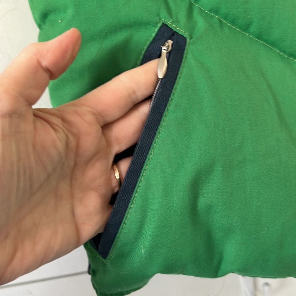 Vintage Green Puffer Vest for Women - Picture 7 of 16